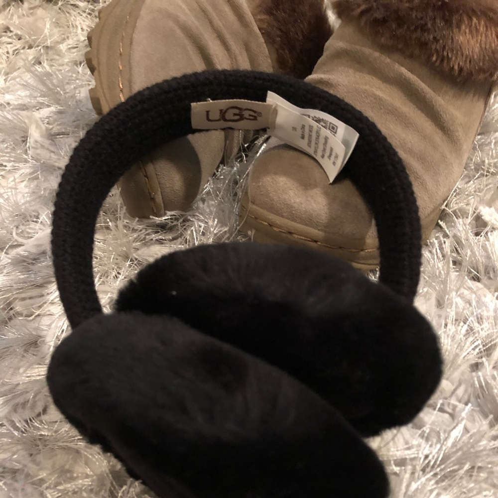 UGG earmuffs ⛄️